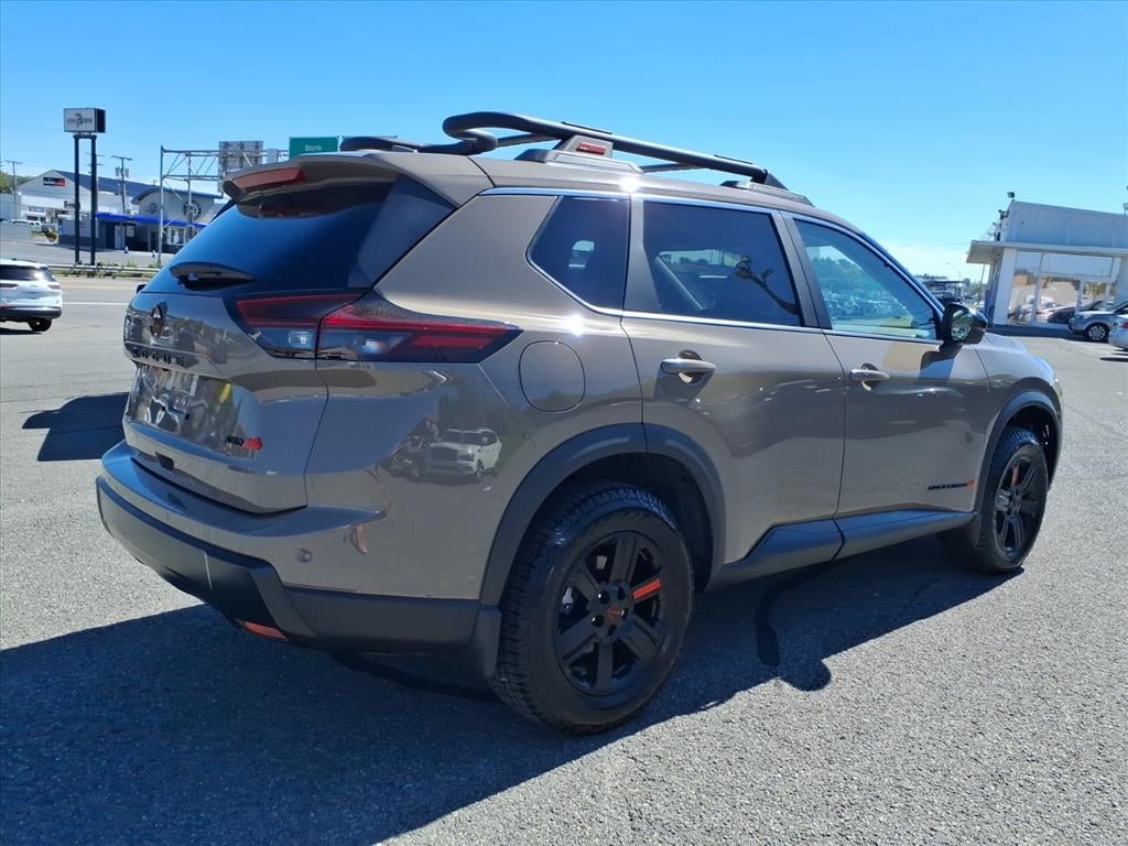 2025 Nissan Rogue Rock Creek