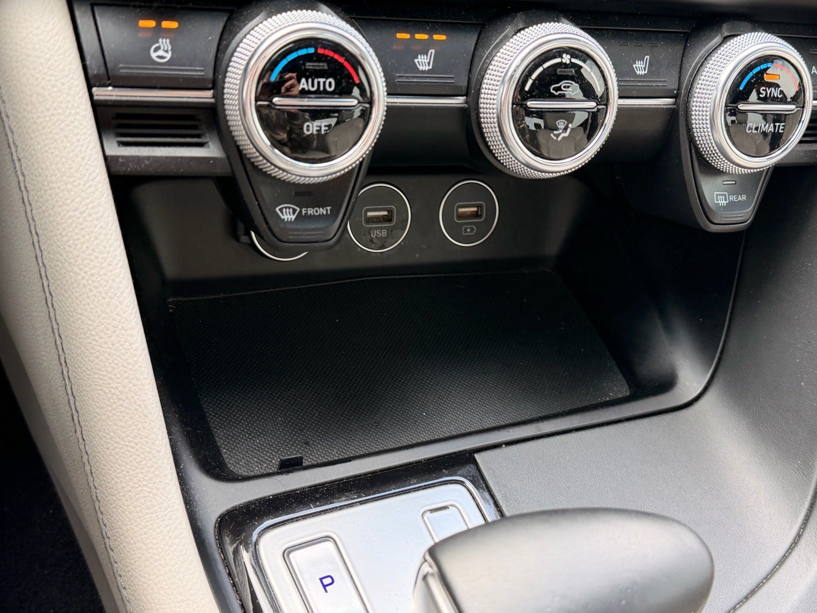 2023 Genesis G70 2.0T AWD