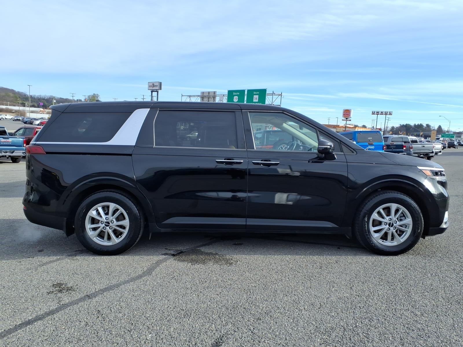 2024 Kia Carnival MPV LX Seat Package